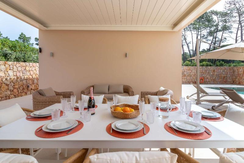 Villa Dolcevita Modern Villa with Private Pool BBQ Near Carvoeiro - image 15