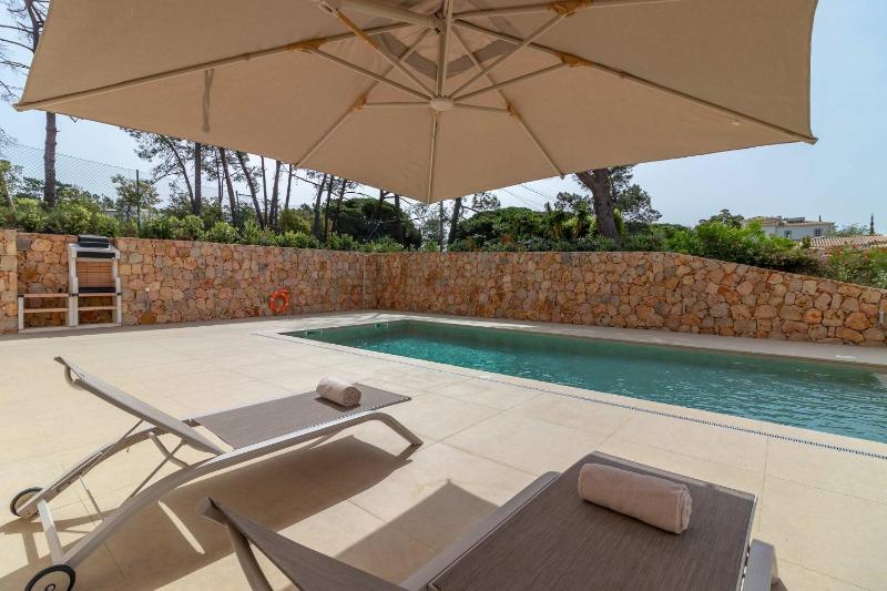 Villa Dolcevita Modern Villa with Private Pool BBQ Near Carvoeiro - image 12