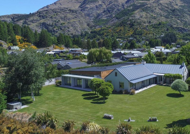 Art on Point Peaceful and Spacious Shotover Canyon - image 20