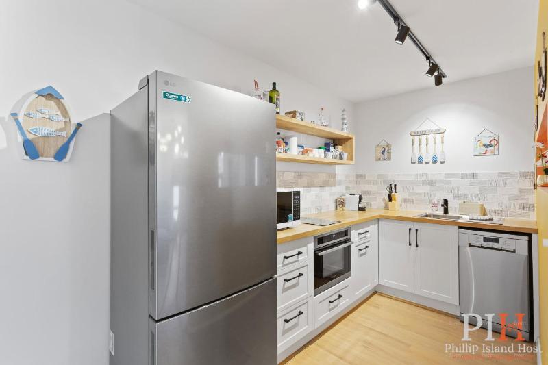 Oceanview Apartment in Heart of Cowes - image 11
