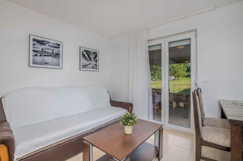 Apartment Lakefront in Klimno-Insel Krk 57972 - image 13