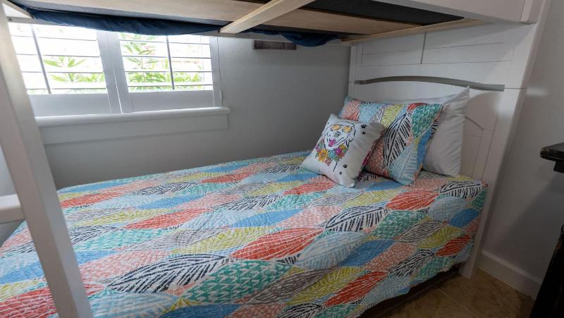 New 2BR - Pool Patio - Bunk Beds - 1st Floor apts - image 9