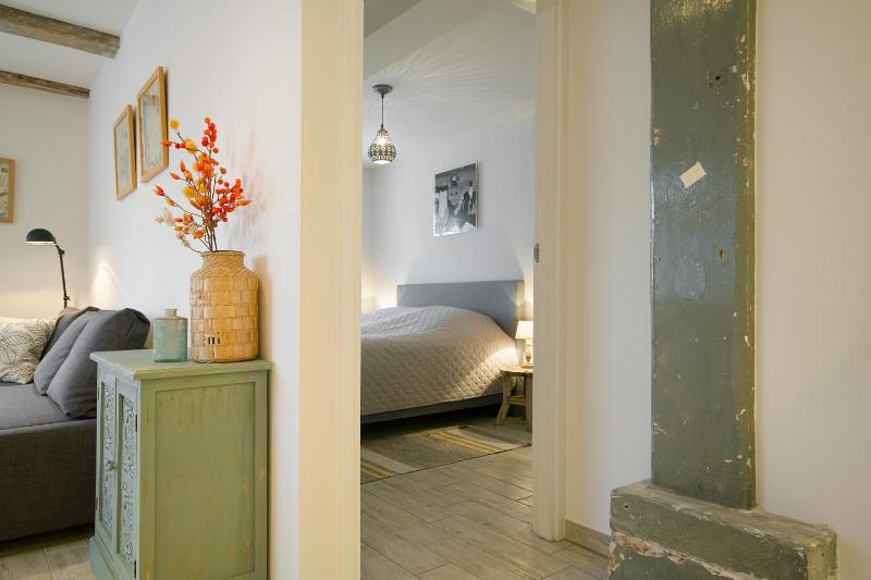 One-Bedroom Apartment image 2