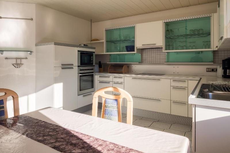 Deluxe Apartment with Balcony image 4