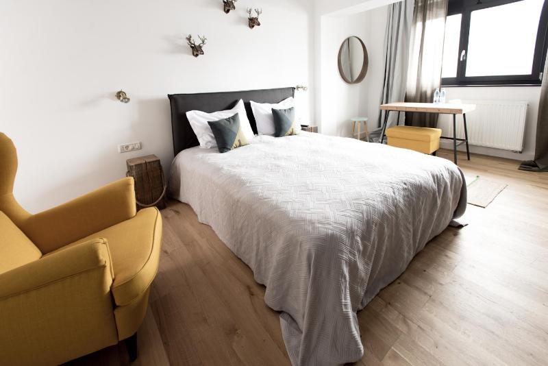 Standard Double Room - Ground Floor image 2