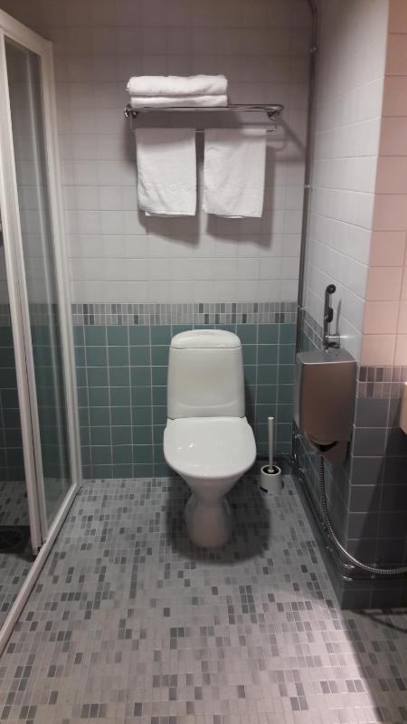 Standard Twin Room image 2