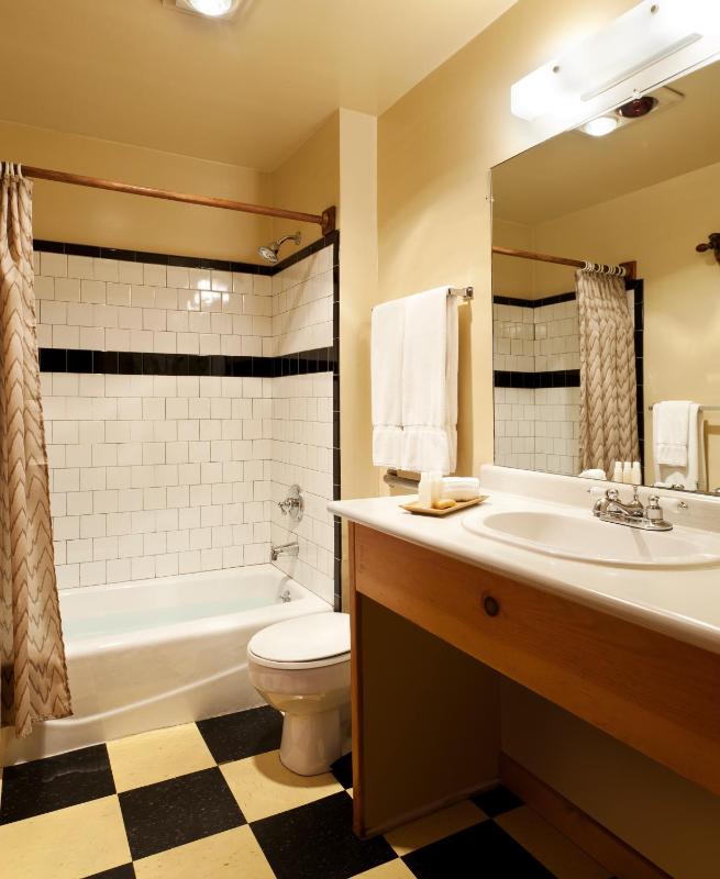 Historic One Bedroom Cabin image 4