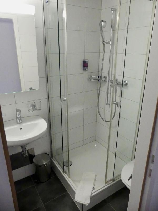 Standard Single Room image 2