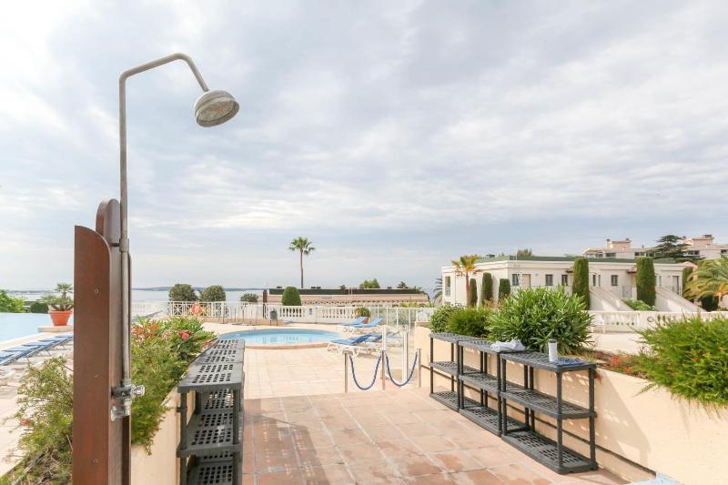 Apartment with AC terrace sea view swimming pool parking -BENAKEY - image 4