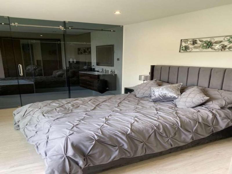 Contemporary Carvoeiro Villa 4 Bedrooms Villa Bonita Balcony Sea Views - image 17