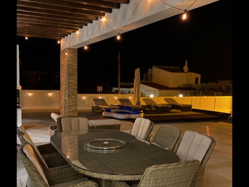 Contemporary Carvoeiro Villa 4 Bedrooms Villa Bonita Balcony Sea Views - image 20