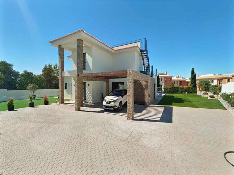Contemporary Carvoeiro Villa 4 Bedrooms Villa Bonita Balcony Sea Views - image 21