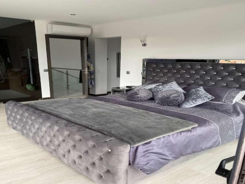 Contemporary Carvoeiro Villa 4 Bedrooms Villa Bonita Balcony Sea Views - image 16