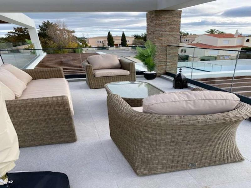 Contemporary Carvoeiro Villa 4 Bedrooms Villa Bonita Balcony Sea Views - image 3