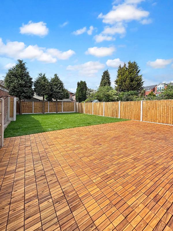 Spacious 4Bed Home with Garden & Driveway Beeston - image 19
