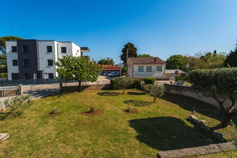 Apartments Anka - image 5