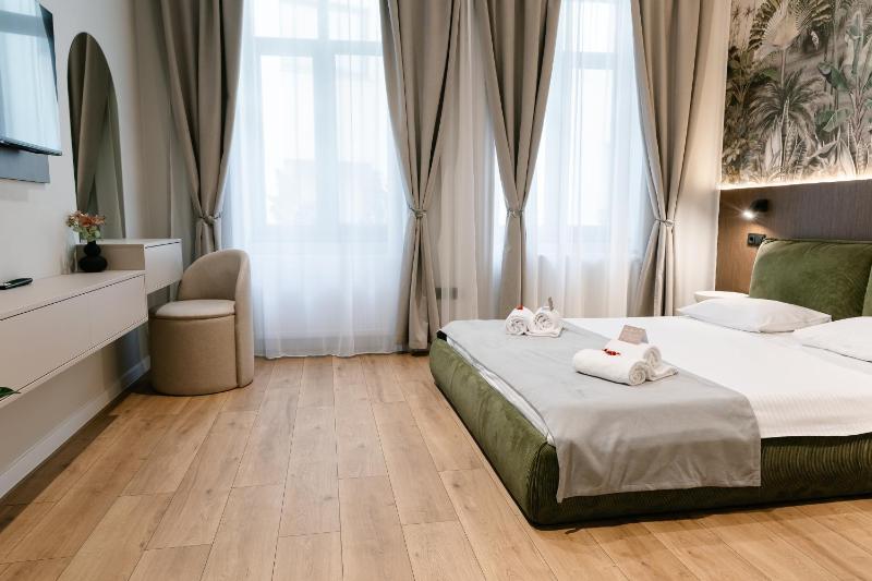 Flowers House Sibiu - image 20