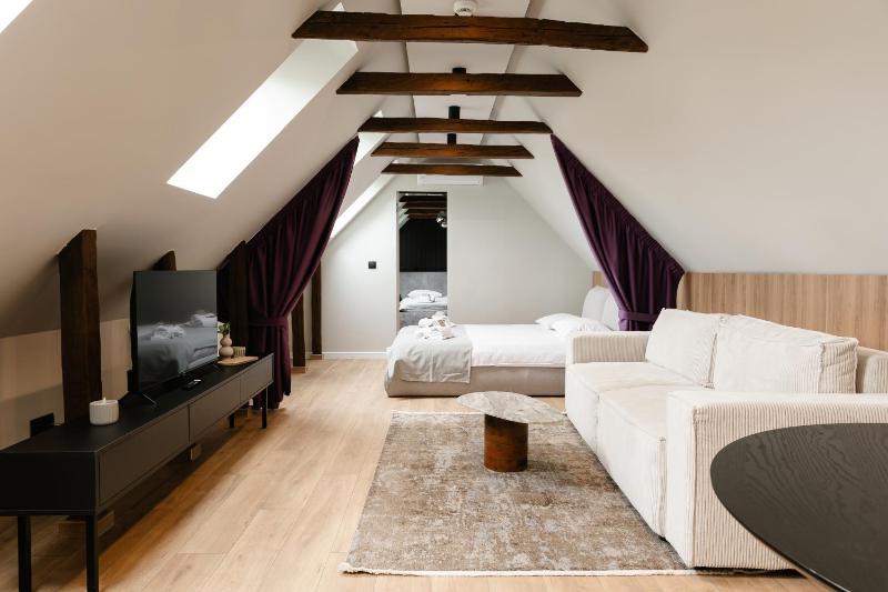 Flowers House Sibiu - image 25