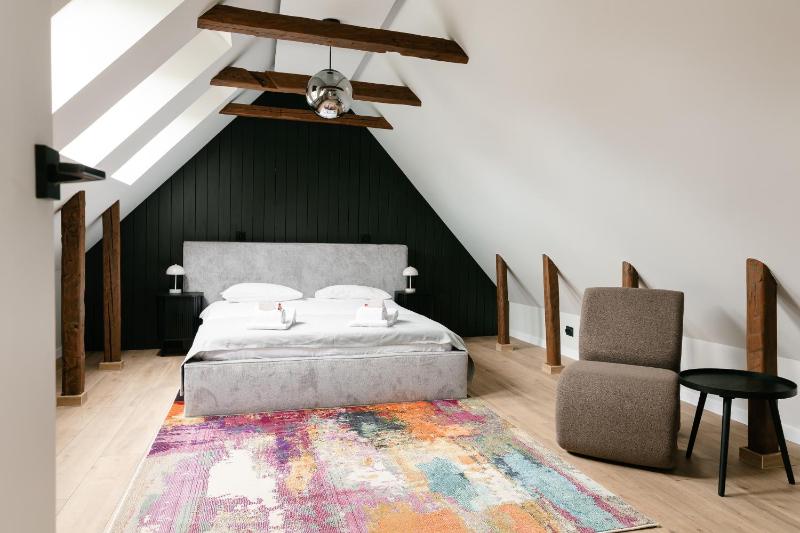 Flowers House Sibiu - image 45