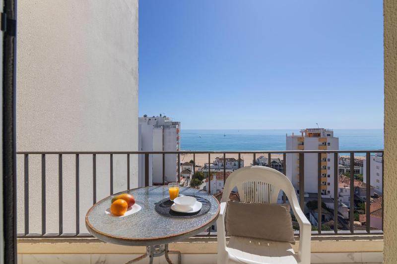 Panoramic Beach View – P. da Rocha - image 10
