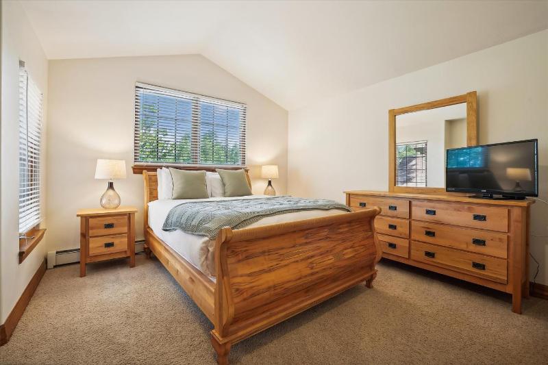 Highland Greens 25 Townhome in Breckenridge with a Private Hot Tub - image 28