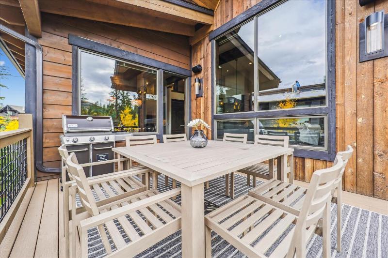 Highwoods Shock Hill Townhome Steps Away From Gondola Hot Tub - image 15