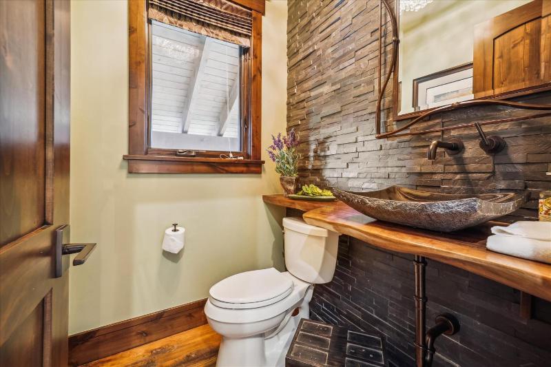 Highwoods Shock Hill Townhome Steps Away From Gondola Hot Tub - image 39