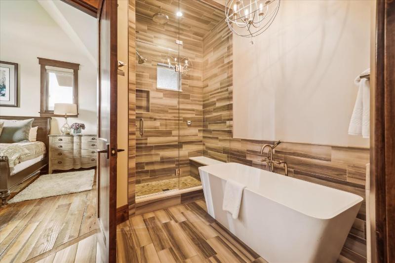 Highwoods Shock Hill Townhome Steps Away From Gondola Hot Tub - image 48