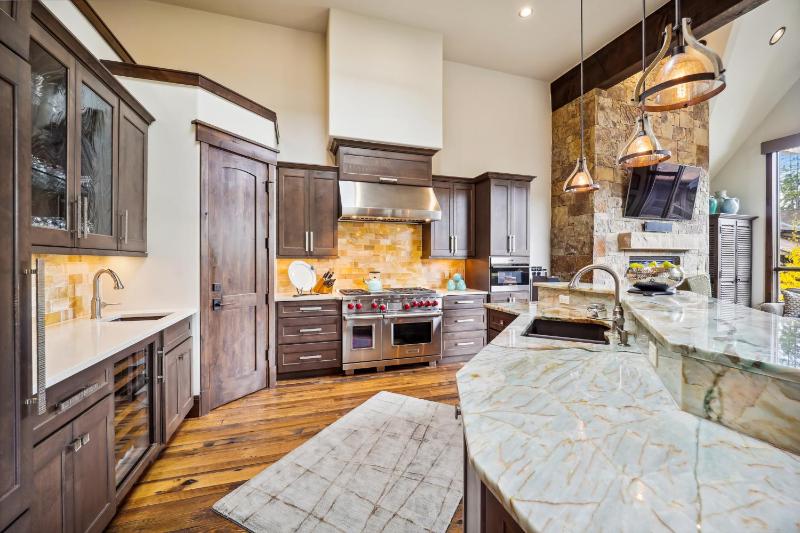 Highwoods Shock Hill Townhome Steps Away From Gondola Hot Tub - image 22