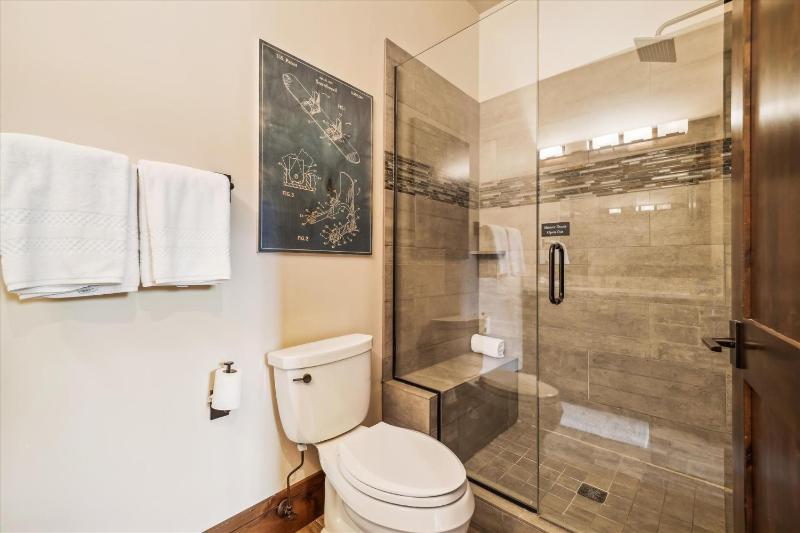 Highwoods Shock Hill Townhome Steps Away From Gondola Hot Tub - image 40