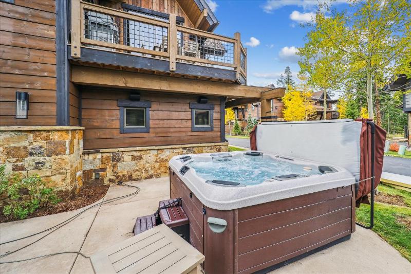 Highwoods Shock Hill Townhome Steps Away From Gondola Hot Tub - image 38