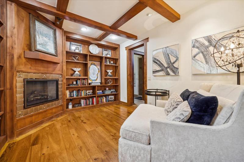 Highlands Hideaway Gorgeous Breckenridge Private Home with Private Hot Tub - image 49