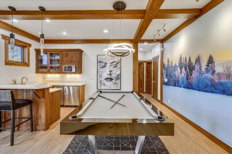 Highlands Hideaway Gorgeous Breckenridge Private Home with Private Hot Tub - image 14