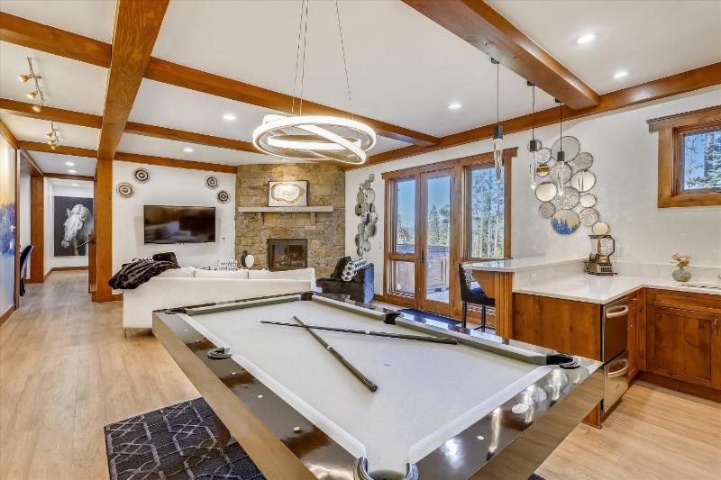 Highlands Hideaway Gorgeous Breckenridge Private Home with Private Hot Tub - image 47