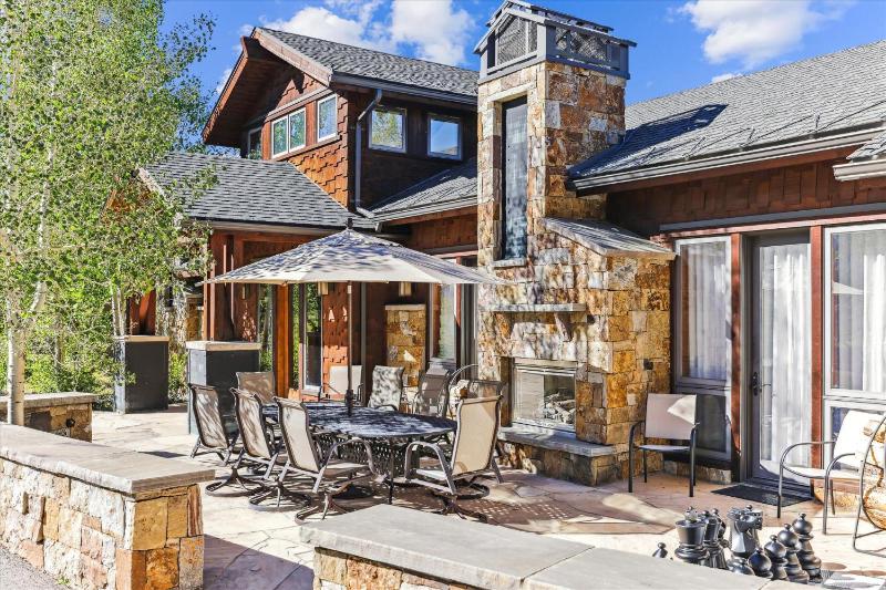 Highlands Hideaway Gorgeous Breckenridge Private Home with Private Hot Tub - image 7