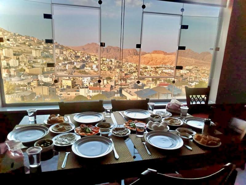 فندق دير البتراء السياحي - image 1