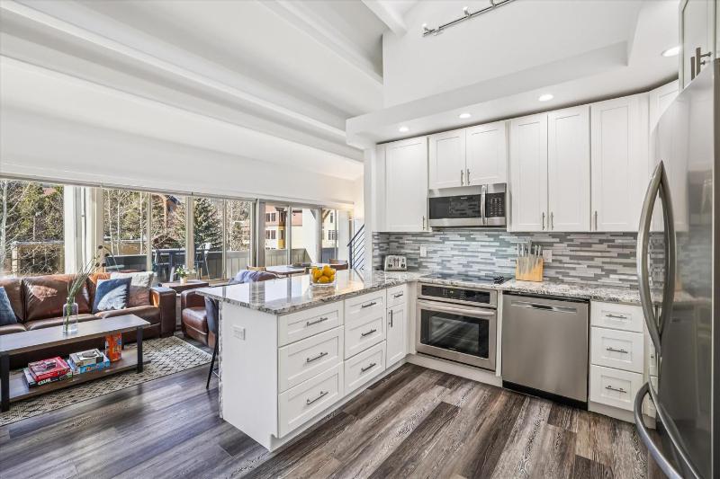 The Lift 301 Great location Shared Amenities New Listing - image 26