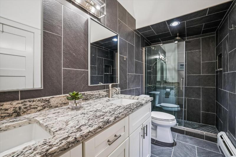 The Lift 301 Great location Shared Amenities New Listing - image 24