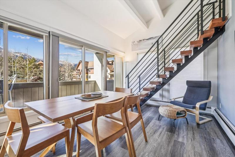 The Lift 301 Great location Shared Amenities New Listing - image 22