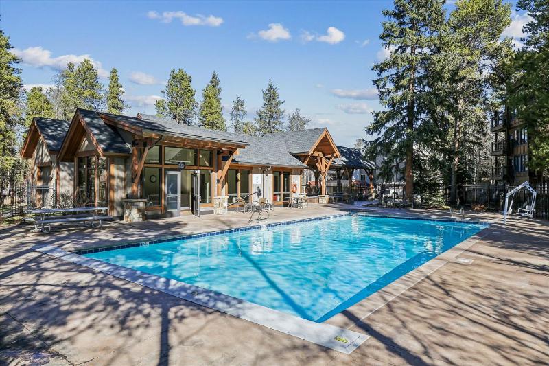 The Lift 301 Great location Shared Amenities New Listing - image 18