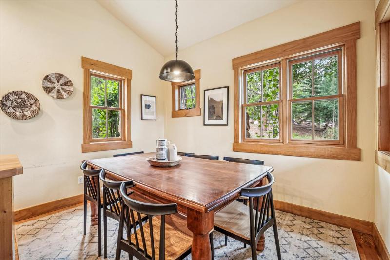 Little Bear Lodge Large Highlands Home Private Hot Tub Pet Friendly Great Views - image 31