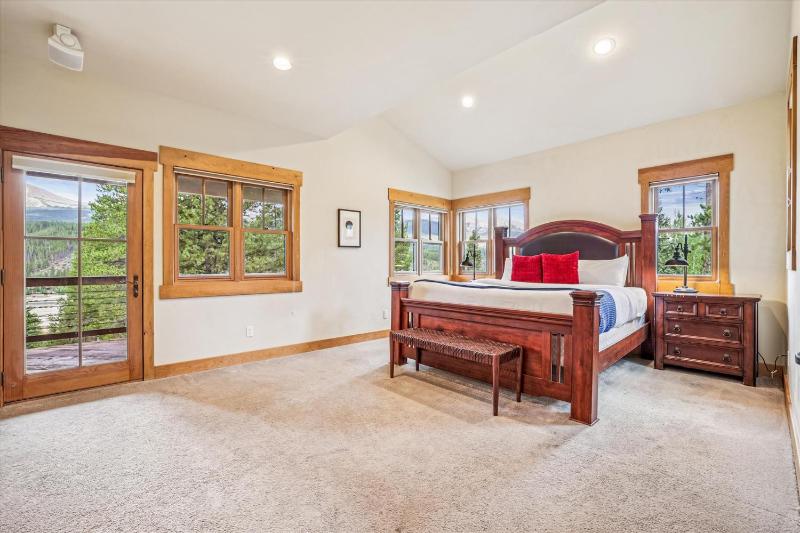 Little Bear Lodge Large Highlands Home Private Hot Tub Pet Friendly Great Views - image 46