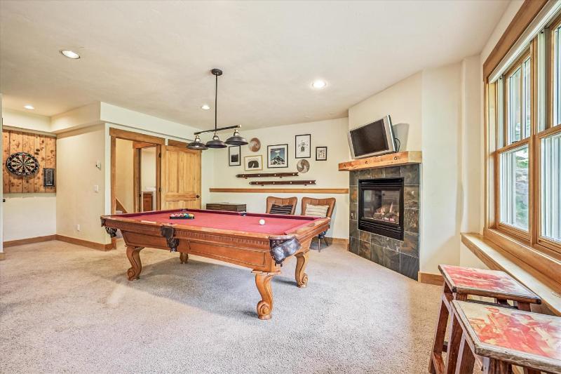 Little Bear Lodge Large Highlands Home Private Hot Tub Pet Friendly Great Views - image 7