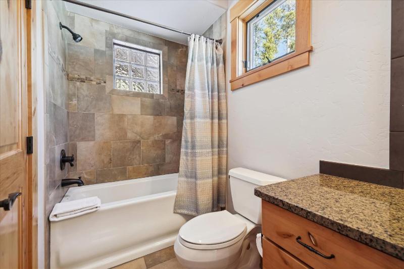 Lone Hand Lodge Custom Private Home on Peak 7 With Outdoor Grill and Hot Tub - image 20
