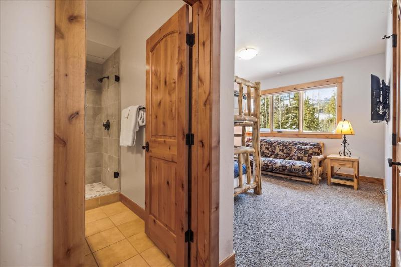 Lone Hand Lodge Custom Private Home on Peak 7 With Outdoor Grill and Hot Tub - image 18