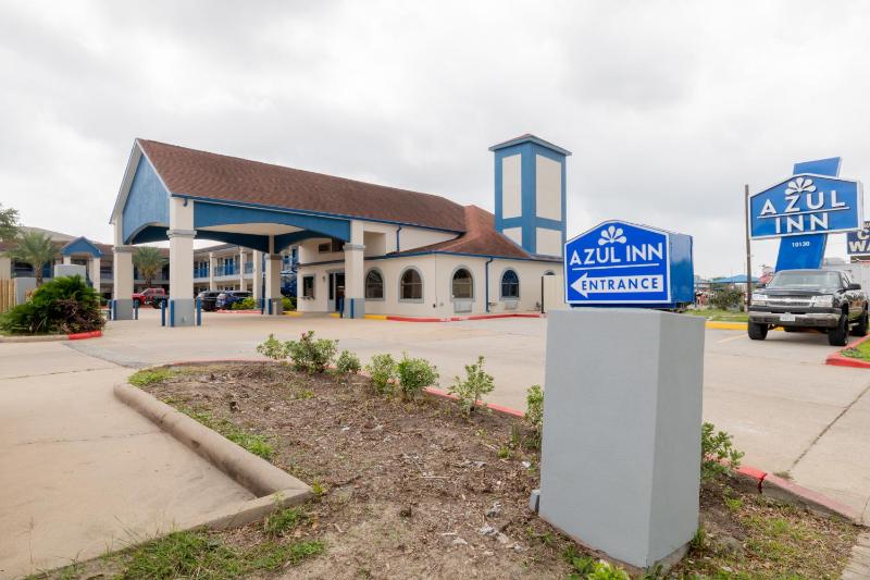 Azul Inn Houston Hobby Airport - image 1