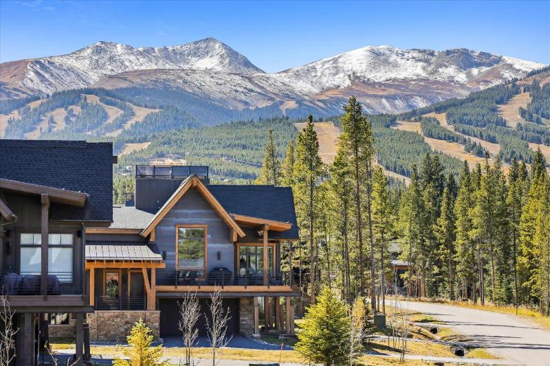 Outside the Bubble - Newer Breckenridge Home with Hot Tub and Ski Area Views - image 1