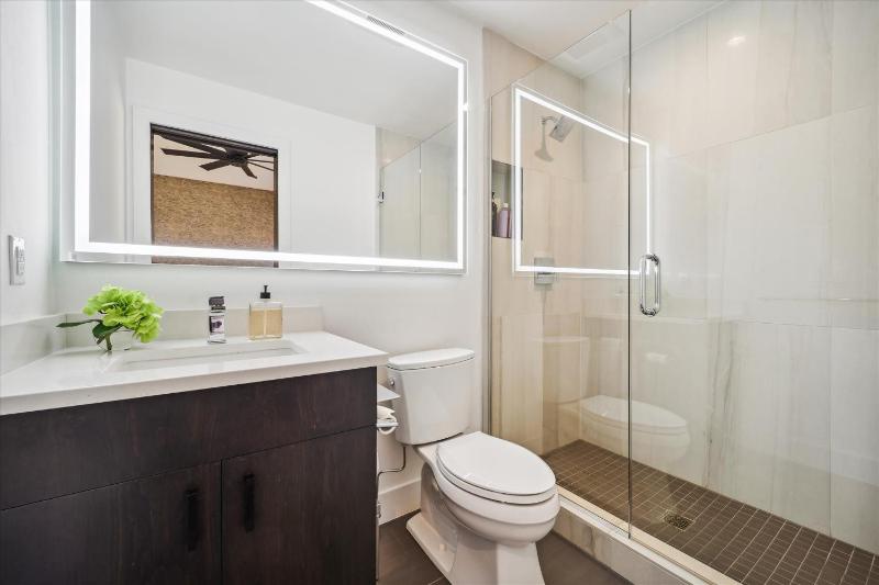 Outside the Bubble - Newer Breckenridge Home with Hot Tub and Ski Area Views - image 9