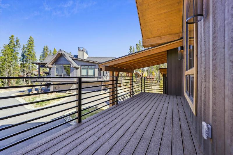 Outside the Bubble - Newer Breckenridge Home with Hot Tub and Ski Area Views - image 11