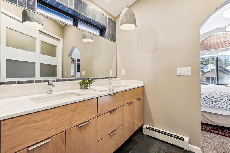 Park Forest Chalet- Pet Friendly Breck Home with Hot Tub - image 3